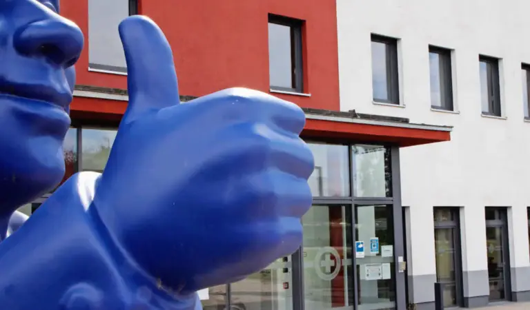 Daumen hoch für die Rotkreuzklinik